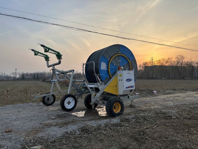 新型近代農業用ピボット灌漑機械200mスプリンクラー散水灌漑 - Farming In Agriculture のレビューと価格